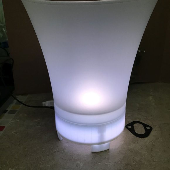 Lighted ice bucket speaker - Bluetooth - color changing - Picture 11 of 12